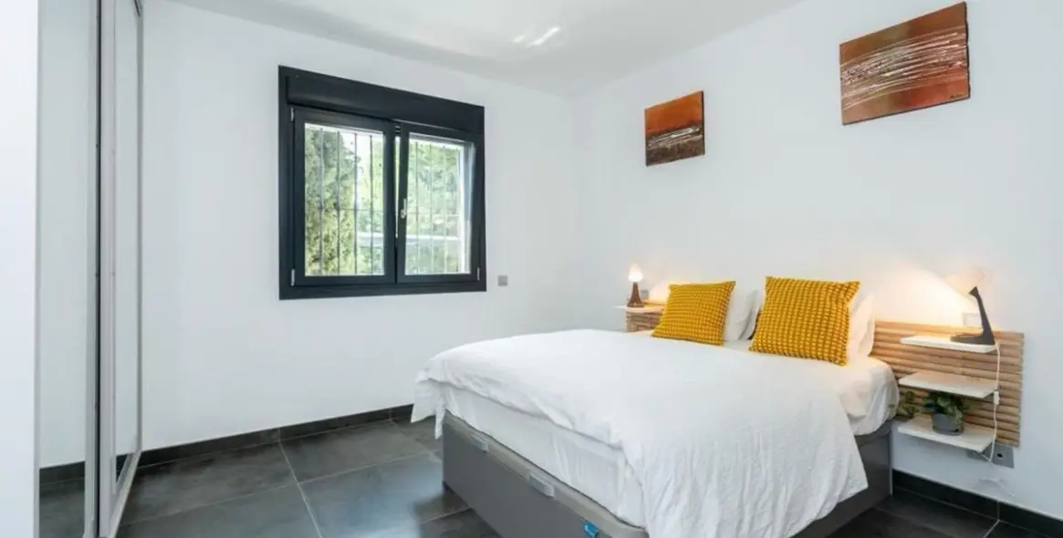 Venta de villa independiente en Nueva Andalucía 18