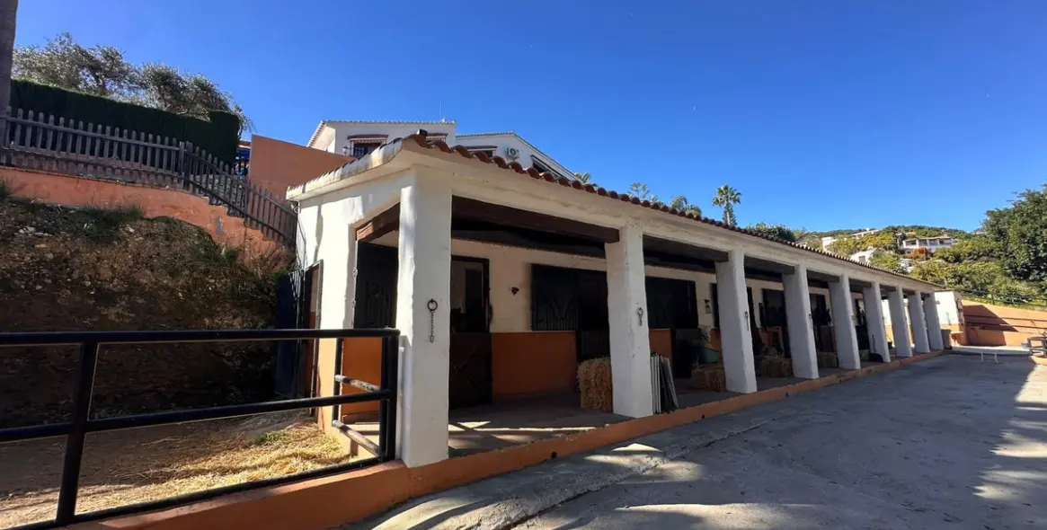 Venta de finca - cortijo en Málaga Este 2