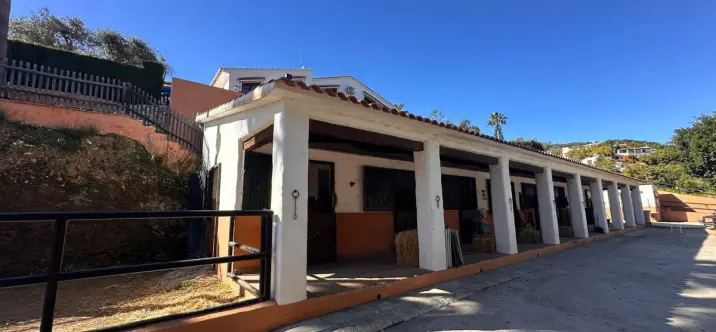 Venta de finca - cortijo en Málaga Este 1