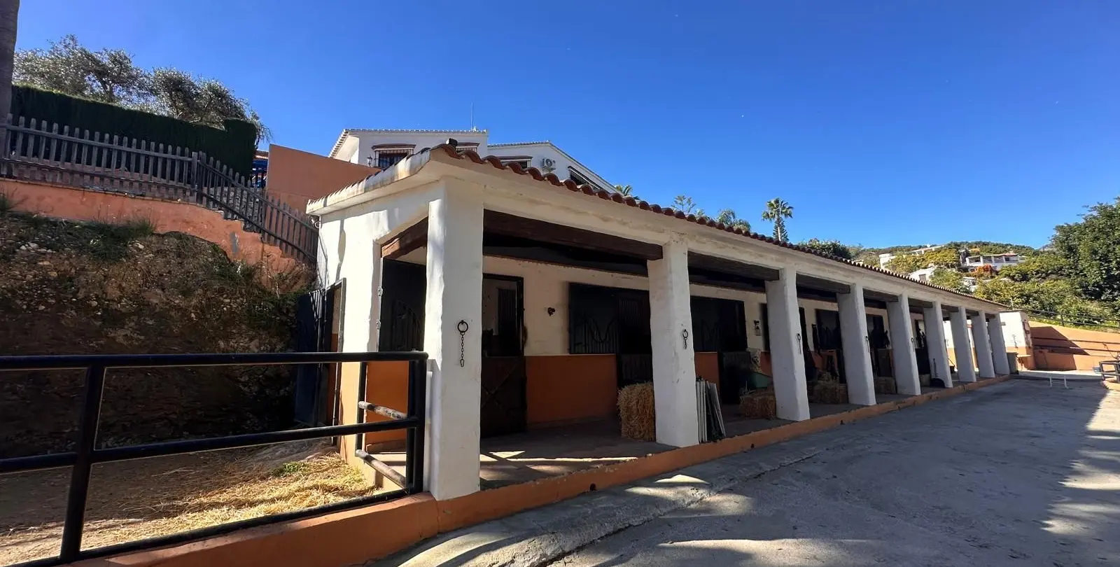 Venta de finca - cortijo en Málaga Este 2