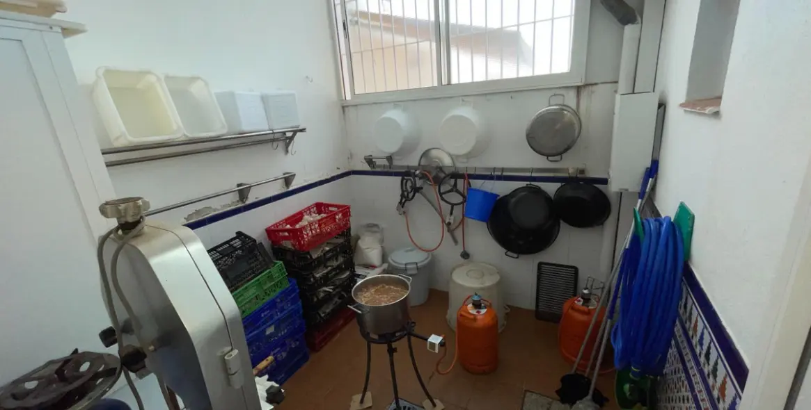 Long-term rent of business in Puerto de la Torre 27