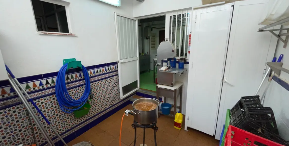 Long-term rent of business in Puerto de la Torre 28