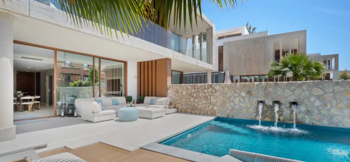 Долгосрочная аренда  отдельно стоящей виллы в The Golden Mile 0