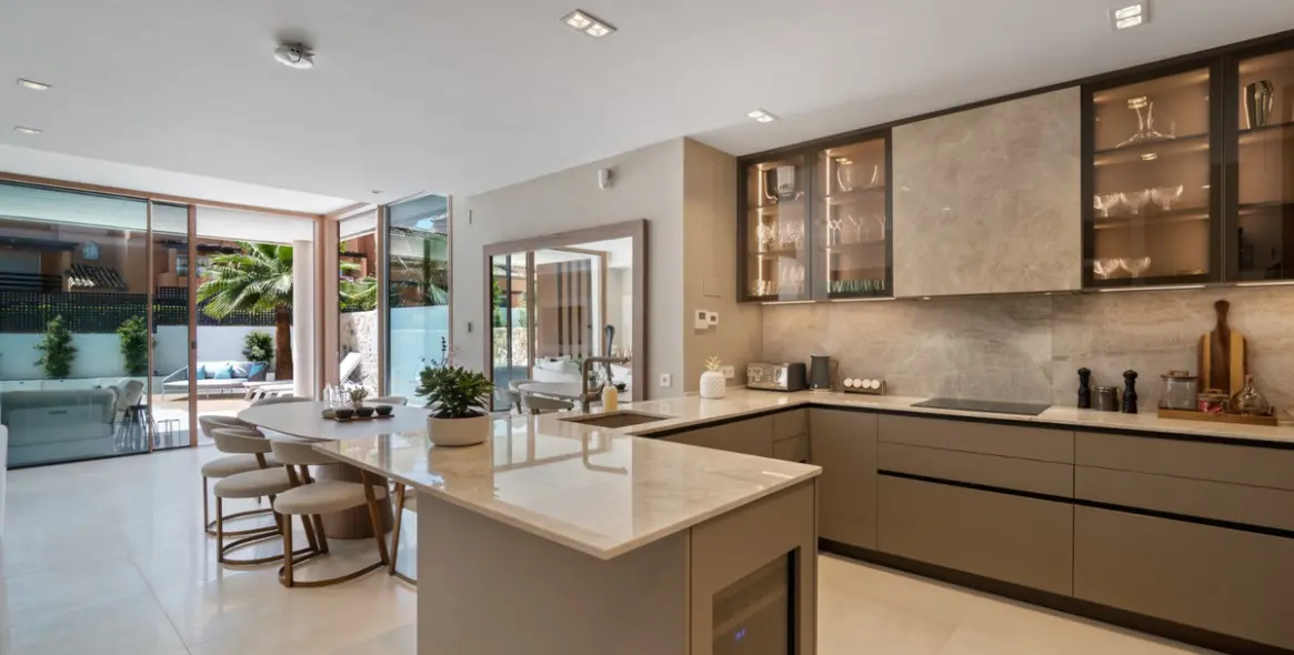 Alquiler a largo plazo de villa independiente en The Golden Mile 5