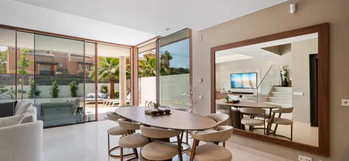 Long-term rent of detached villa in The Golden Mile 3