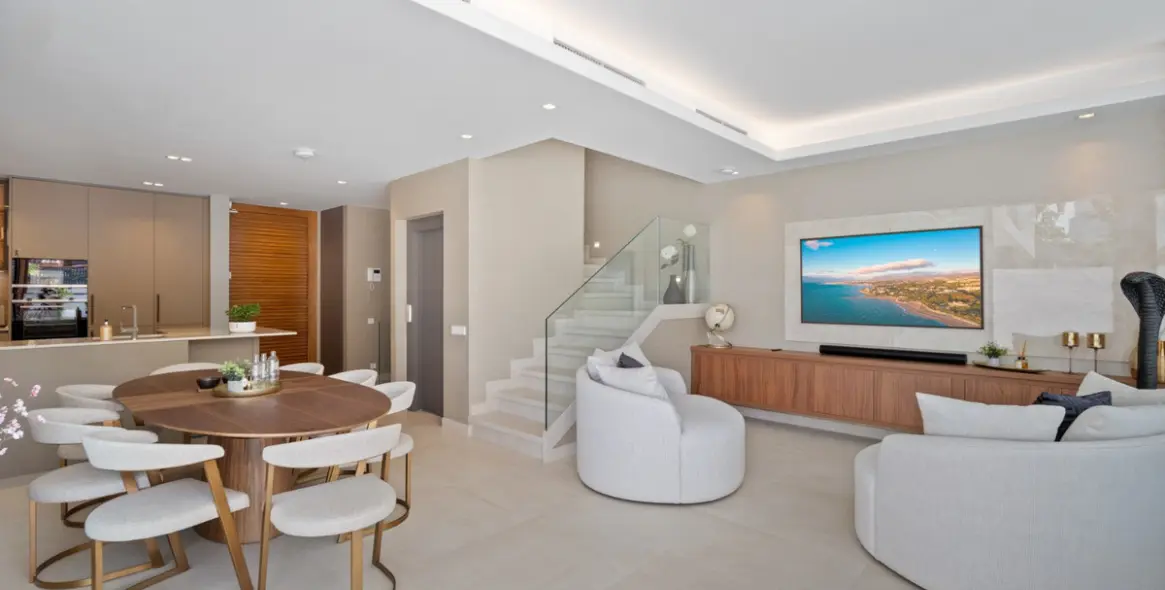 Alquiler a largo plazo de villa independiente en The Golden Mile 8