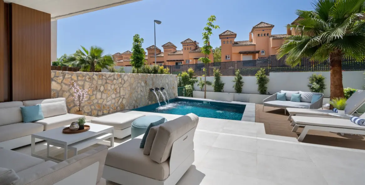 Alquiler a largo plazo de villa independiente en The Golden Mile 10