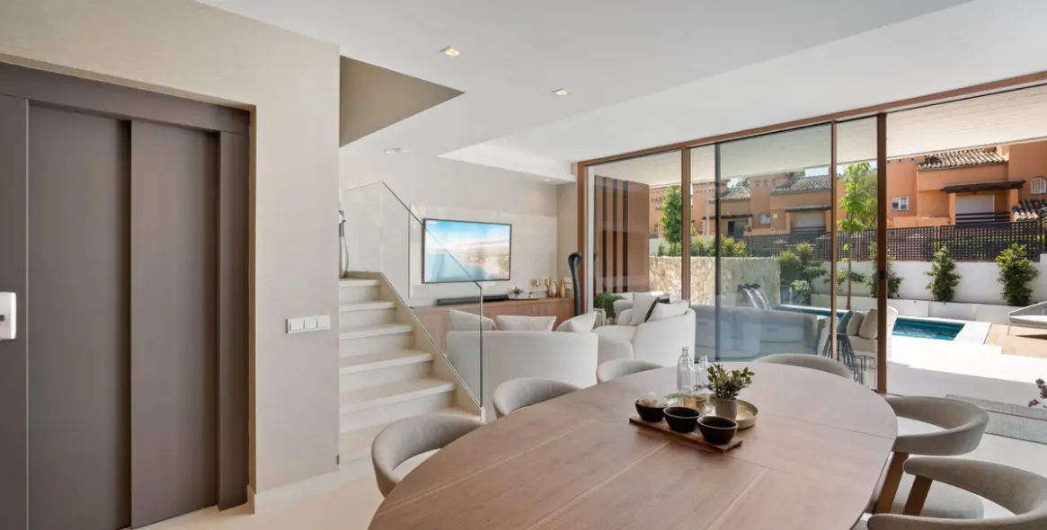 Alquiler a largo plazo de villa independiente en The Golden Mile 13