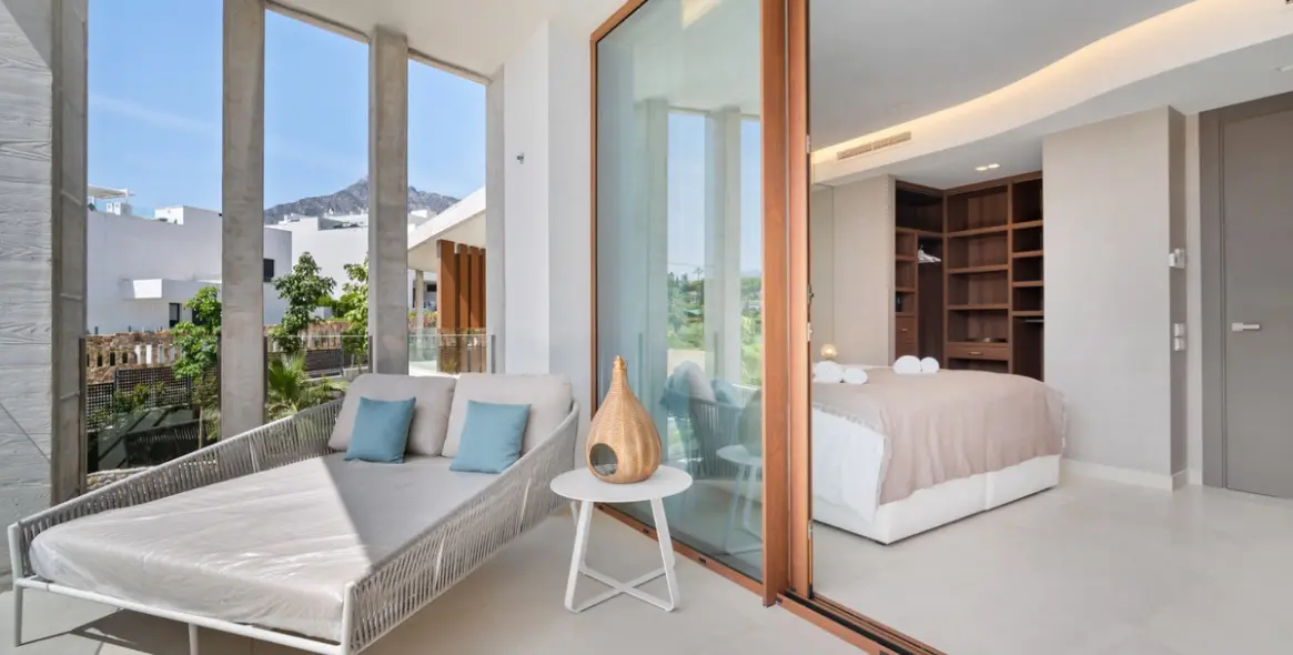 Alquiler a largo plazo de villa independiente en The Golden Mile 33