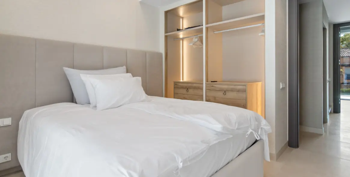 Alquiler a largo plazo de villa independiente en The Golden Mile 39