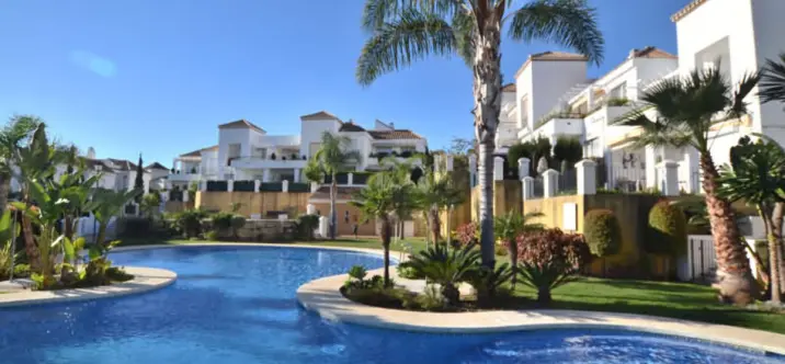 Long-term rent of penthouse in Nueva Andalucía 0