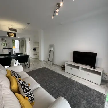 Long-term rent of penthouse in Nueva Andalucía