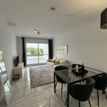 Long-term rent of penthouse in Nueva Andalucía