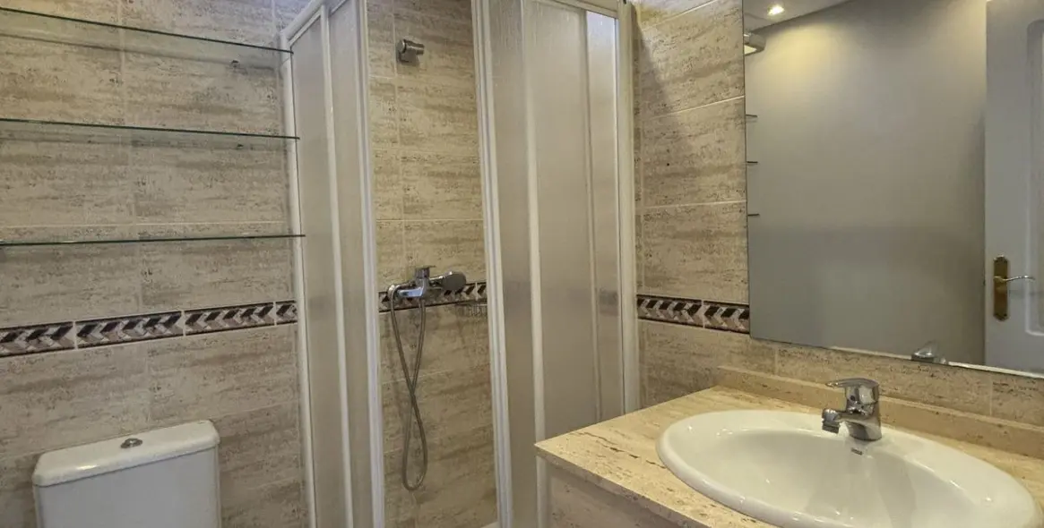 Long-term rent of penthouse in Nueva Andalucía 16