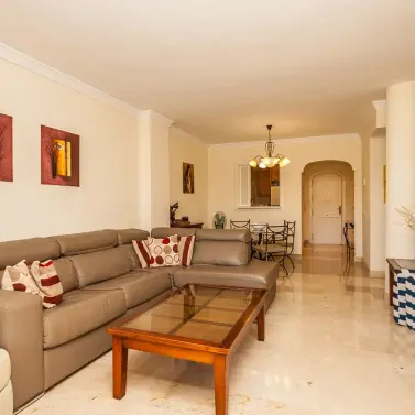 Sale of ground floor apartment in Elviria