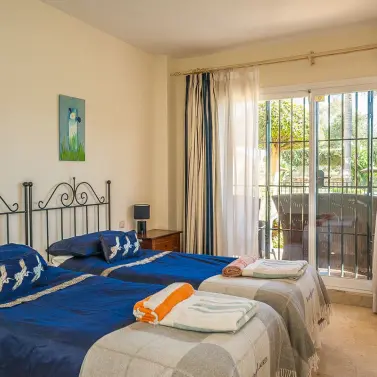 Sale of ground floor apartment in Elviria