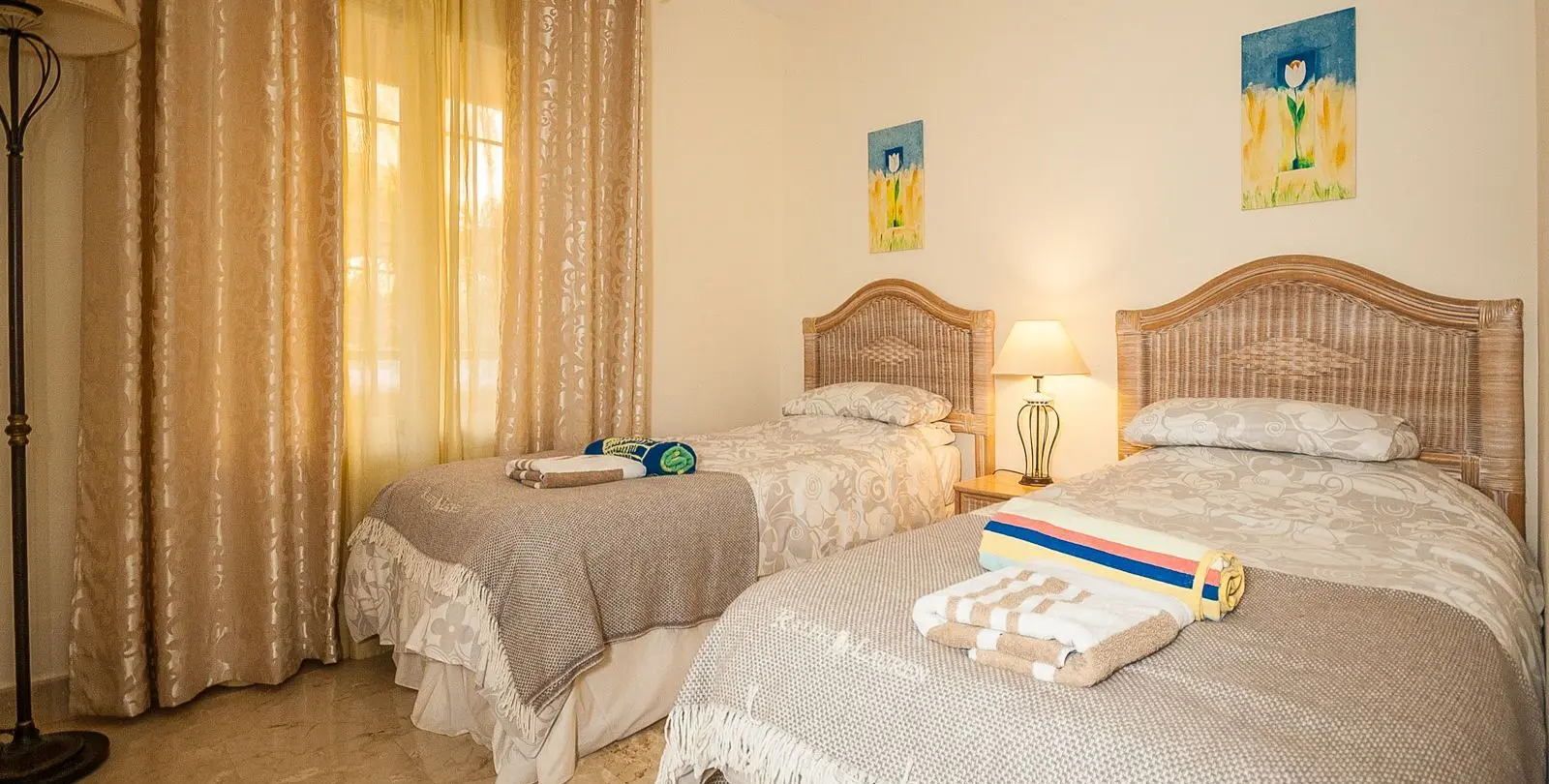 Sale of ground floor apartment in Elviria 8