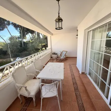 Продажа апартаментов на среднем этаже в Río Real