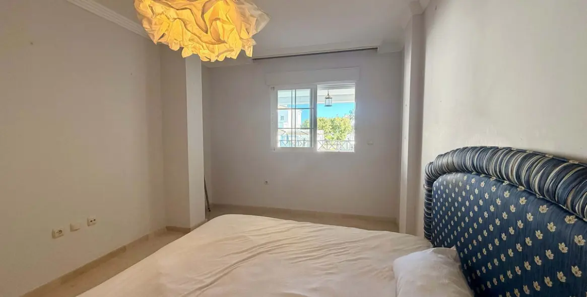 Продажа апартаментов на среднем этаже в Río Real 12