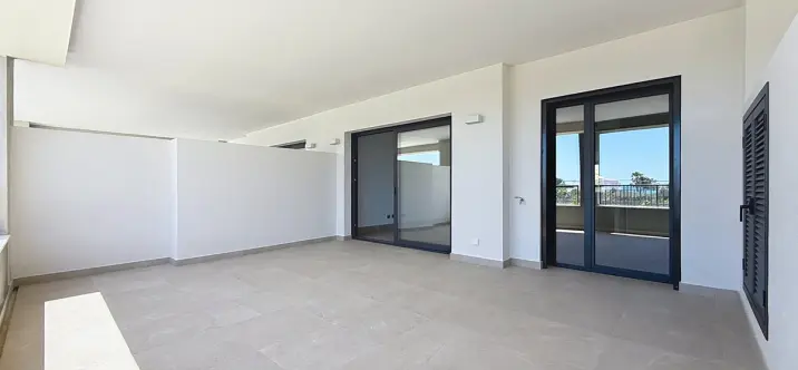 Продажа апартаментов на среднем этаже в Doña Julia 2