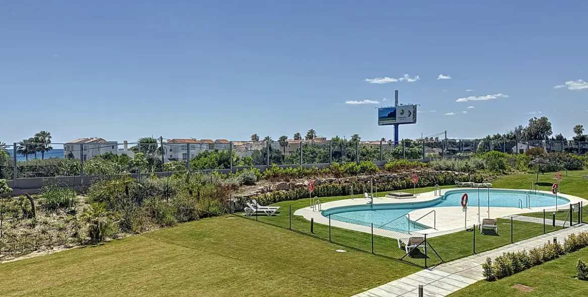 Продажа апартаментов на среднем этаже в Doña Julia 4