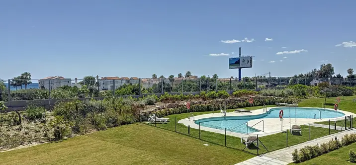 Продажа апартаментов на среднем этаже в Doña Julia 3