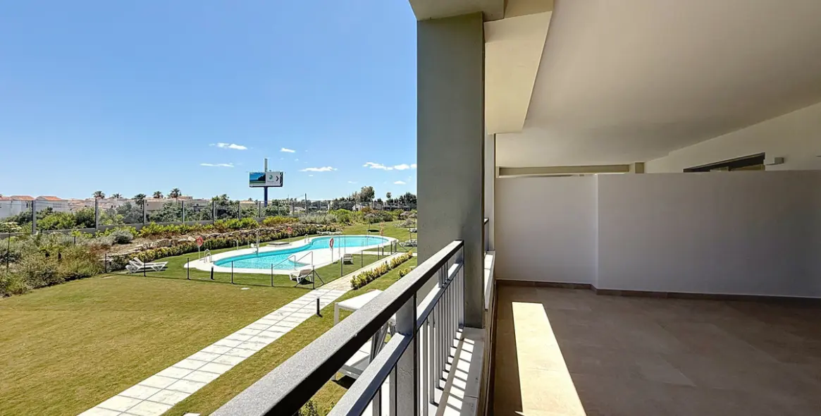 Продажа апартаментов на среднем этаже в Doña Julia 5