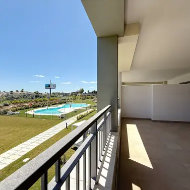 Продажа апартаментов на среднем этаже в Doña Julia