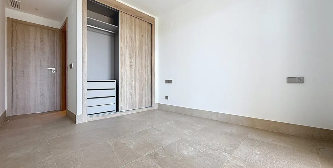 Продажа апартаментов на среднем этаже в Doña Julia 16