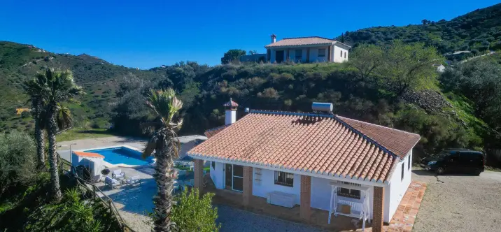 Sale of detached villa in Arenas 0