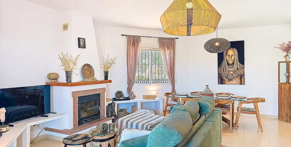 Sale of detached villa in Arenas 9