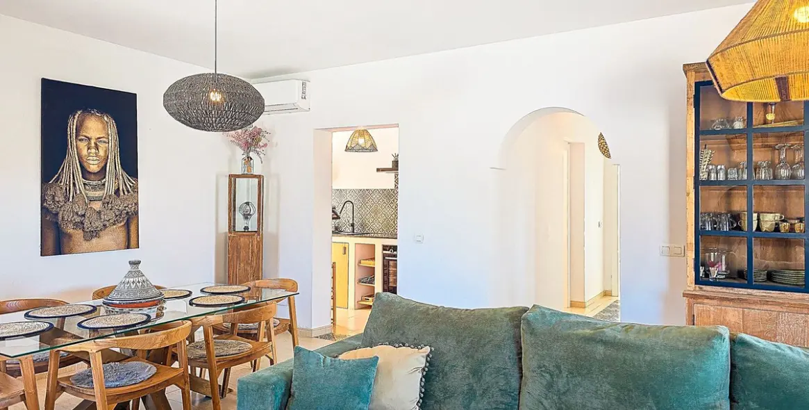 Sale of detached villa in Arenas 14