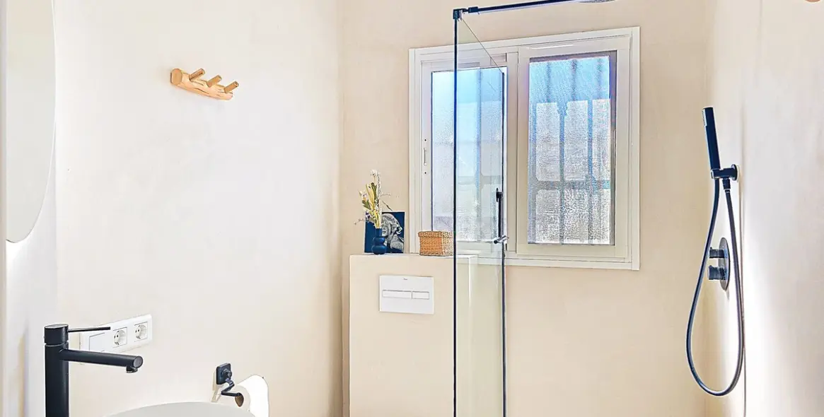 Sale of detached villa in Arenas 25