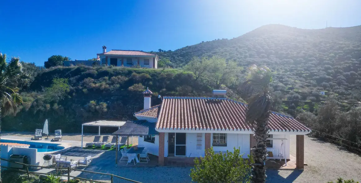 Sale of detached villa in Arenas 50