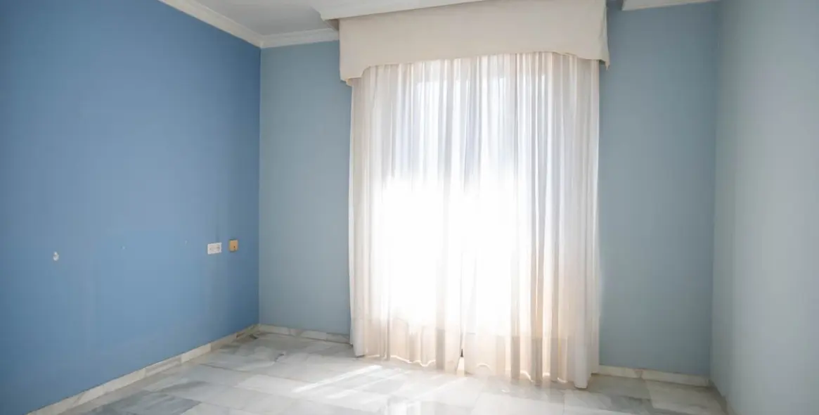 Sale of middle floor apartment in Marbella 20