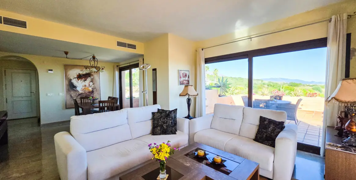 Sale of penthouse in La Duquesa 17