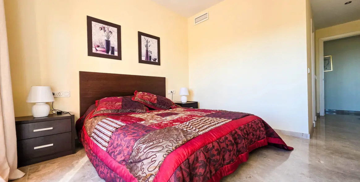 Sale of penthouse in La Duquesa 20