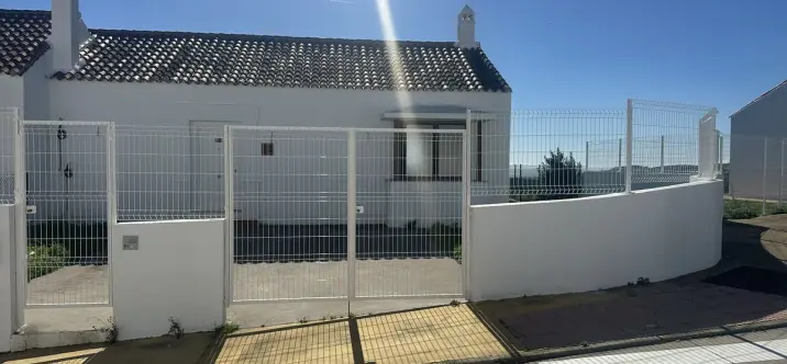 Продажа таунхауса в Doña Julia 1