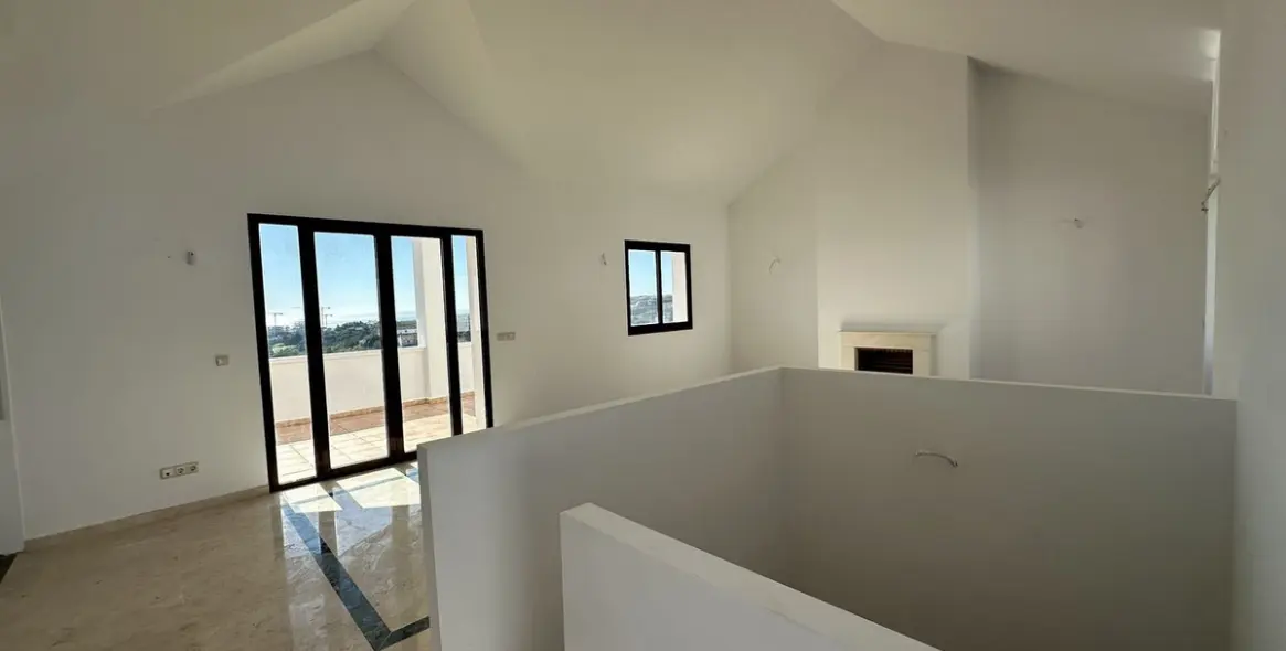 Продажа таунхауса в Doña Julia 5