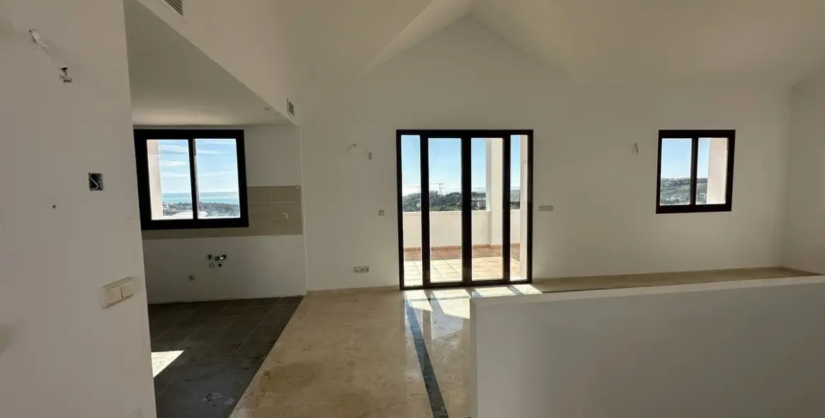 Продажа таунхауса в Doña Julia 6