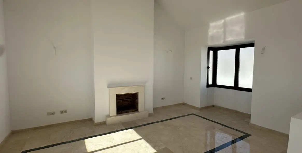 Продажа таунхауса в Doña Julia 7