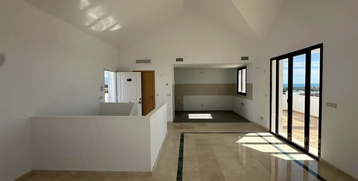 Продажа таунхауса в Doña Julia 9