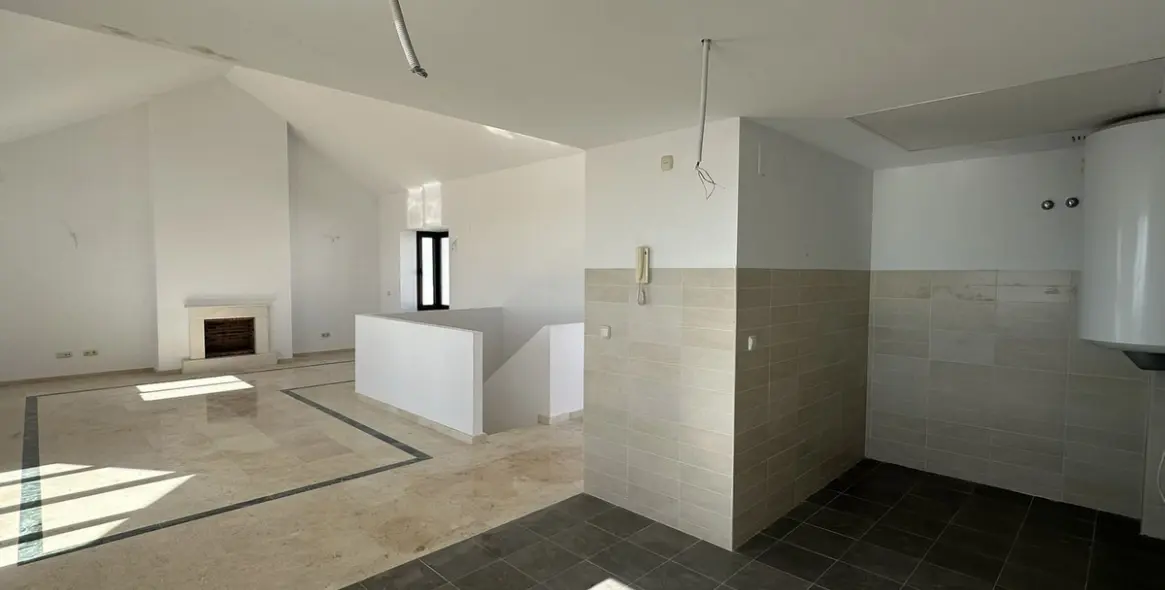 Продажа таунхауса в Doña Julia 13