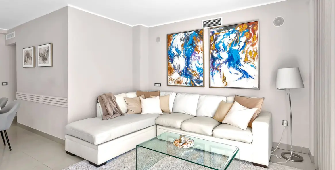 Продажа двухуровневого пентхауса в New Golden Mile 5