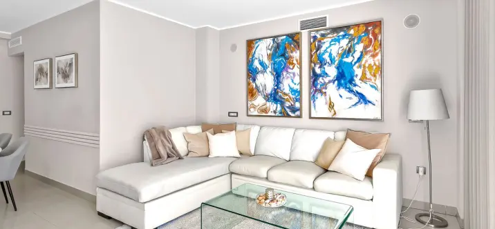 Продажа двухуровневого пентхауса в New Golden Mile 4