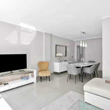 Продажа двухуровневого пентхауса в New Golden Mile