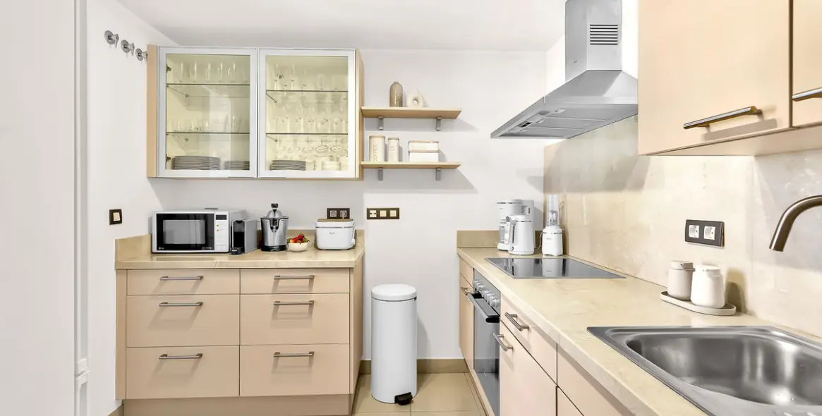 Продажа двухуровневого пентхауса в New Golden Mile 9