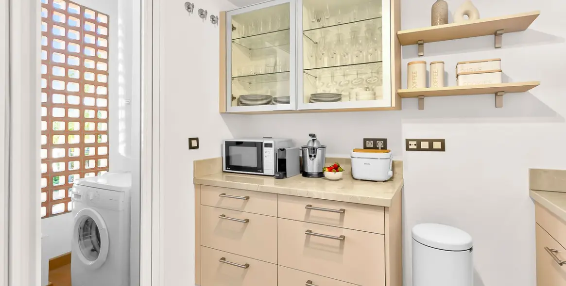 Продажа двухуровневого пентхауса в New Golden Mile 11