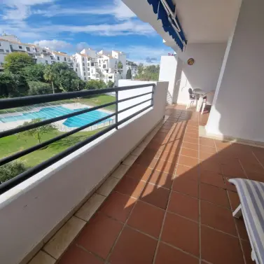 Продажа апартаментов на среднем этаже в Puerto Banús