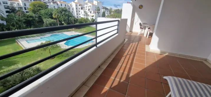 Продажа апартаментов на среднем этаже в Puerto Banús 1